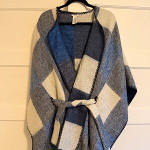 Wool Lucky Poncho with belt: OS
